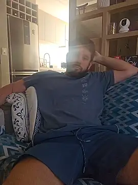 Snapshot of RipMyUnderwear chatting on 03/01/26, 07:14 RipMyUnderwear online show from 03/01/26, 07:14