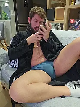 Snapshot of RipMyUnderwear chatting on 05/14/26, 01:46 RipMyUnderwear online show from 05/14/26, 01:46