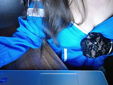 Snapshot of maian_love chatting on 12/13/25, 08:04 maian love online show from 12/13/25, 08:04