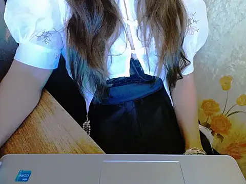 maian love online show from 06/15/26, 06:51
