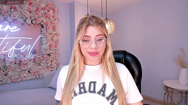 MadisonKane online show from 03/12/26, 11:14