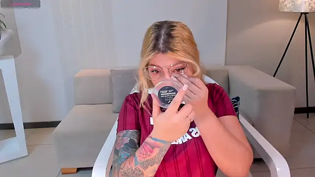 MadisonKane online show from 11/02/25, 11:26