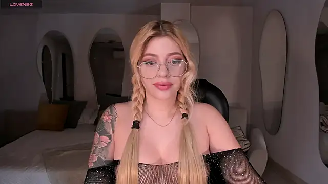 MadisonKane online show from 03/21/26, 11:25