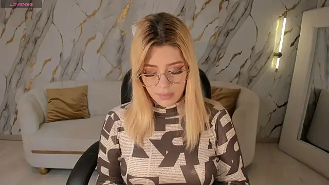 MadisonKane online show from 04/11/26, 11:14