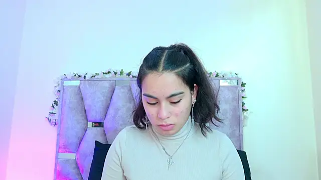 Snapshot of iris_and_damian chatting on 03/30/26, 05:14 iris and damian online show from 03/30/26, 05:14