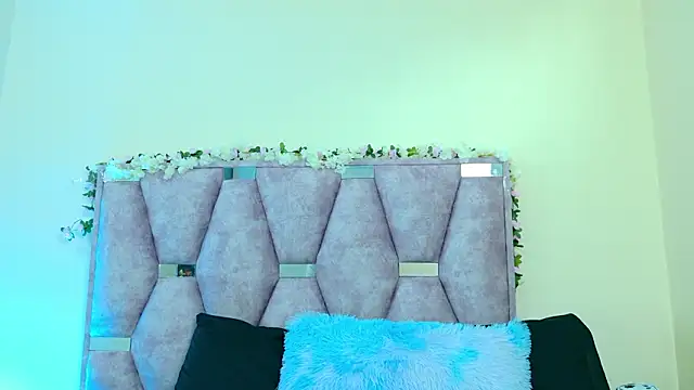 iris and damian online show from 02/01/26, 04:16