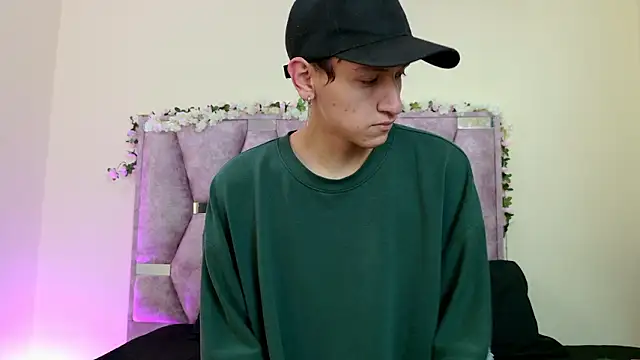 iris and damian online show from 02/17/26, 05:21