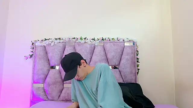 iris and damian online show from 02/28/26, 05:23