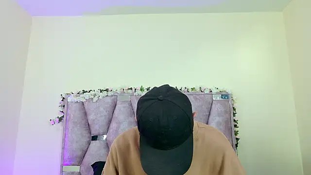 iris and damian online show from 02/18/26, 05:20