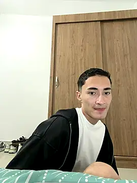 wal jones online show from 12/04/25, 04:44