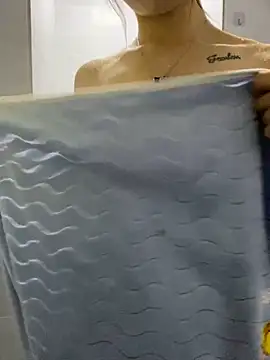 yaqing666 online show from 03/24/26, 03:01