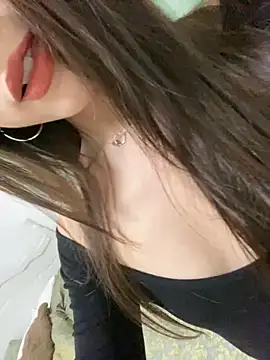 yaqing666 online show from 05/12/26, 11:49