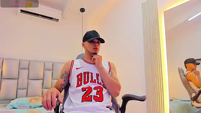 Snapshot of AresReed chatting on 12/15/25, 03:23 AresReed online show from 12/15/25, 03:23