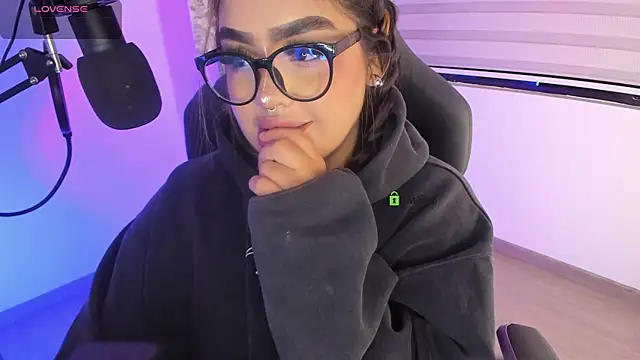 Snapshot of asheryn chatting on 04/07/26, 02:24 asheryn online show from 04/07/26, 02:24