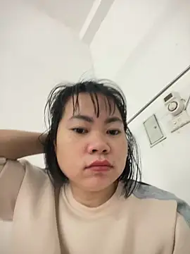 Chew candy online show from 12/16/25, 01:54