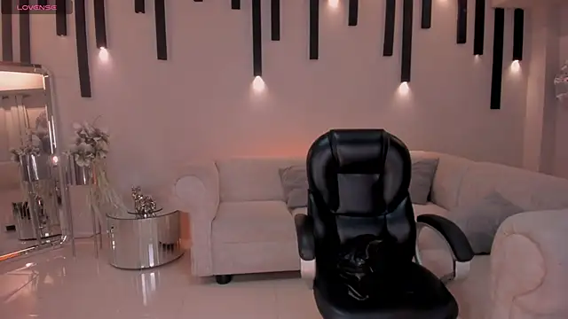 ChloeManson online show from 02/06/25, 08:45