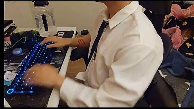 ttkk12132 online show from 12/17/25, 09:36