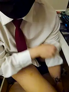 ttkk12132 online show from 12/14/25, 02:55