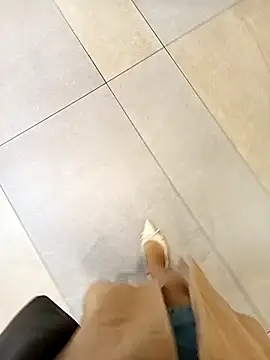 Snapshot of Baby-Linh chatting on 02/06/26, 06:31 Baby-Linh online show from 02/06/26, 06:31