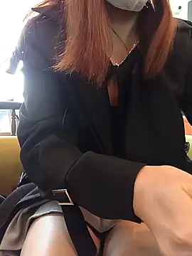 Snapshot of Baby-Linh chatting on 01/07/26, 04:17 Baby-Linh online show from 01/07/26, 04:17