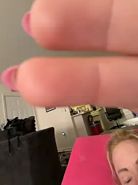 Snapshot of sinfulsara chatting on 03/01/26, 06:30 sinfulsara online show from 03/01/26, 06:30