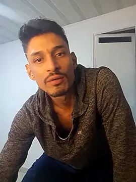 Raymon  7 online show from 12/20/25, 04:48