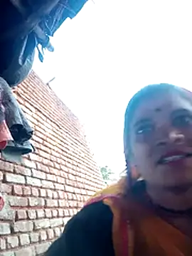 Jyoti sharma0 online show from 12/05/25, 11:42