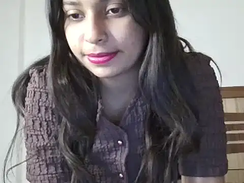 Snapshot of priya_008 chatting on 12/05/25, 09:30 priya 008 online show from 12/05/25, 09:30