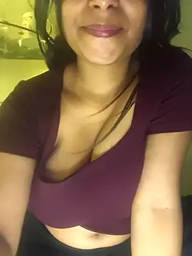 Snapshot of Hotty_Tulip chatting on 02/14/26, 02:23 Hotty Tulip online show from 02/14/26, 02:23