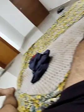 Snapshot of BoyMuslimTelugu chatting on 12/14/25, 02:44 BoyMuslimTelugu online show from 12/14/25, 02:44