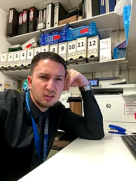 Snapshot of dirtyanal23 chatting on 12/19/25, 12:47 dirtyanal23 online show from 12/19/25, 12:47