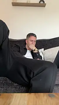 Snapshot of dirtyanal23 chatting on 12/17/25, 10:09 dirtyanal23 online show from 12/17/25, 10:09