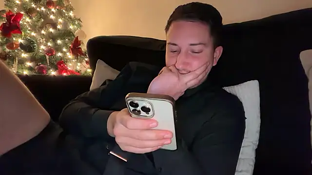 Snapshot of dirtyanal23 chatting on 12/16/25, 02:27 dirtyanal23 online show from 12/16/25, 02:27