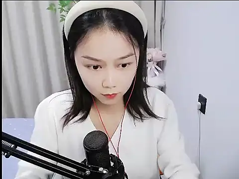 mili923 online show from 12/04/25, 02:05