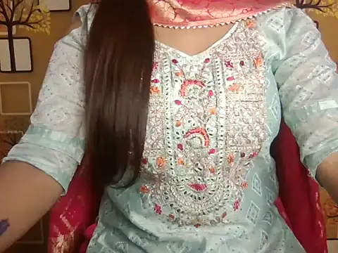 Hotty Suzuka online show from 12/05/25, 06:23