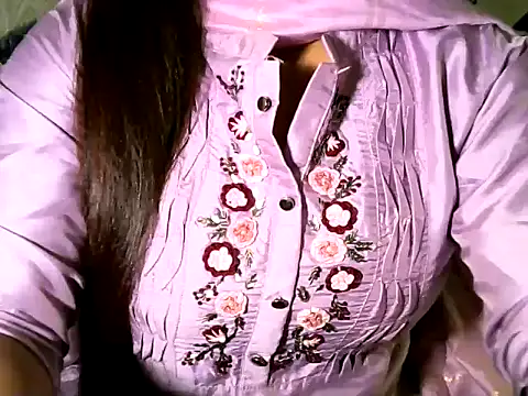 Hotty Suzuka online show from 06/03/26, 04:13