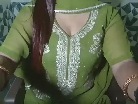 Hotty Suzuka online show from 06/16/26, 05:18