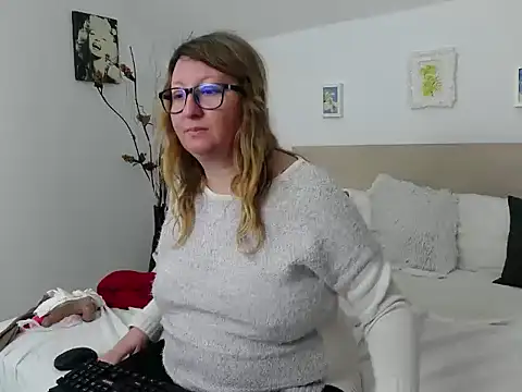 OlgaPavlova online show from 04/02/26, 08:54