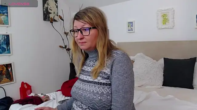 OlgaPavlova online show from 02/11/26, 01:44