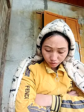 Lorena-a online show from 12/16/25, 08:29