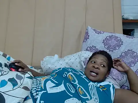 AfricanQueenxx25 online show from 12/14/25, 02:00