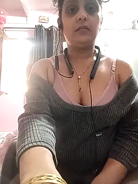 Tanya Sharma98 online show from 12/16/25, 10:08