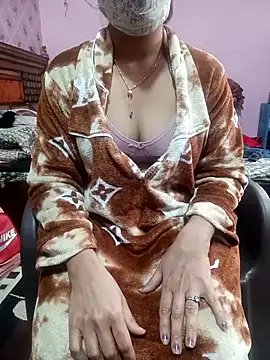 Tanya Sharma98 online show from 12/18/25, 09:36