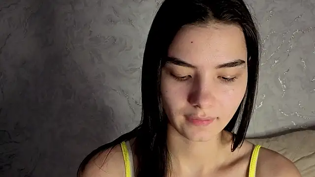 Laura Sunday online show from 03/01/26, 08:03