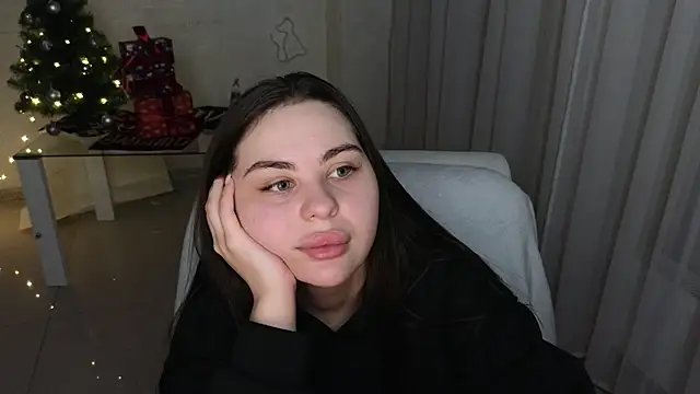 Deborah lowe online show from 12/15/25, 04:02