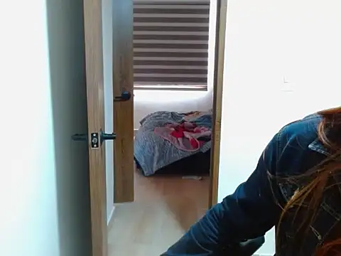 Snapshot of Ammy_pearsn chatting on 12/18/25, 08:01 Ammy pearsn online show from 12/18/25, 08:01