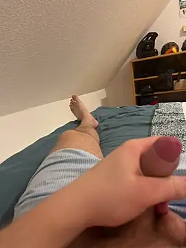 Snapshot of hannes256102 chatting on 03/01/26, 10:21 hannes256102 online show from 03/01/26, 10:21