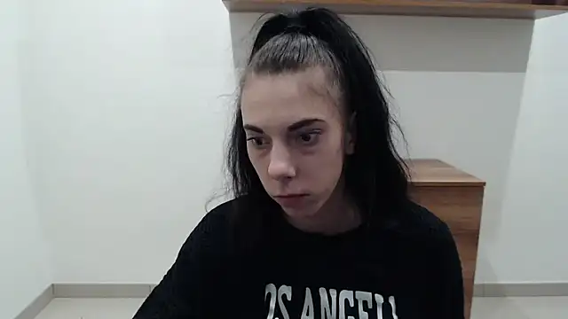 Lillia dark online show from 12/05/25, 12:48