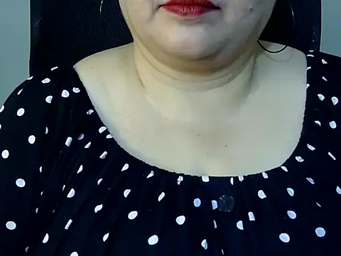 Snapshot of Soniya_Sha chatting on 02/05/26, 08:04 Soniya Sha online show from 02/05/26, 08:04