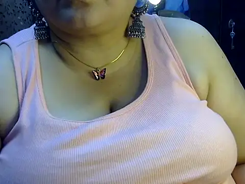 Soniya Sha online show from 07/08/26, 07:58